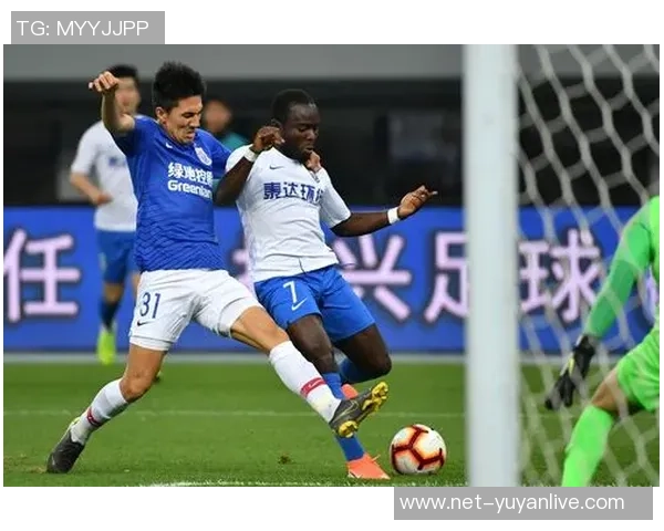 上海恒大迎战天津泰达争夺中超联赛关键三分之战