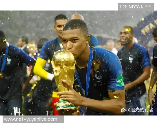 姆巴佩领衔法国队奋战世界杯展现超凡实力与团队精神